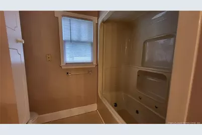 414 W 3rd Street, Pembroke, NC 28372 - Photo 6