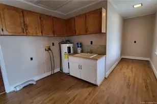 414 W 3rd St, Pembroke, NC 28372 - Photo 8