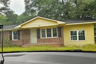 2763 Blossom Rd, Hope Mills, NC 28348 - Photo 1