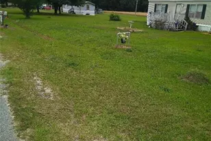 887 Stephens Rd, Lumberton, NC 28358 - Photo 6