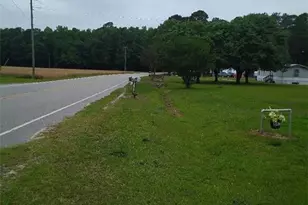 887 Stephens Rd, Lumberton, NC 28358 - Photo 2