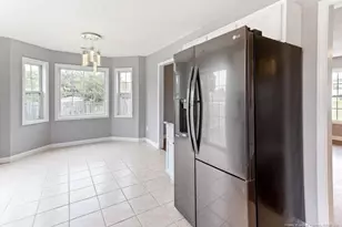 76 Lansing Ct W, Sanford, NC 27332 - Photo 10