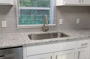 136 Deer Stand Dr, Lumberton, NC 28358 - Photo 10