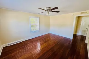1007 Jenkins St, Lumberton, NC 28358 - Photo 2