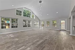 5621 Goose Creek Ln, Fayetteville, NC 28304 - Photo 6