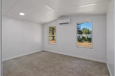 6546 Roslin Farm Road, Hope Mills, NC 28348 - Photo 8