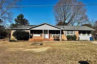 825 Fresno Dr, Fayetteville, NC 28303 - Photo 1