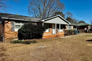 825 Fresno Dr, Fayetteville, NC 28303 - Photo 2