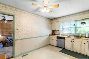 825 Fresno Dr, Fayetteville, NC 28303 - Photo 12