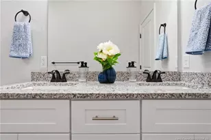 109 W Pine St, Salemburg, NC 28385 - Photo 18