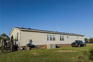 145 Pinto Dr, Lumberton, NC 28360 - Photo 2