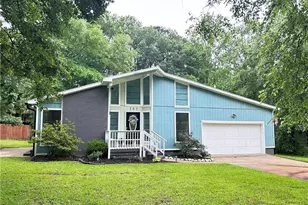 305 Reid Ct, Fayetteville, NC 28314 - Photo 2