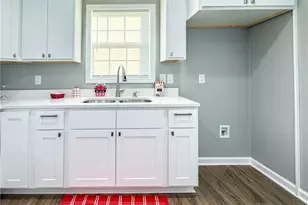 3601 Cliffridge Dr, Lumberton, NC 28358 - Photo 20