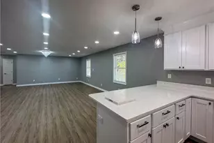 3601 Cliffridge Dr, Lumberton, NC 28358 - Photo 8