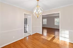 2527 Huntington Rd, Fayetteville, NC 28303 - Photo 10