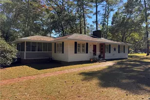 1108 Fulton St, Raeford, NC 28376 - Photo 2