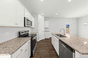 302 Happy Trail Rd, Aberdeen, NC 28315 - Photo 16