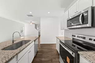 302 Happy Trail Rd, Aberdeen, NC 28315 - Photo 16