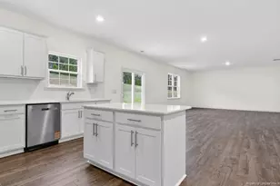 1043 Misty Creek Dr, Aberdeen, NC 28315 - Photo 18