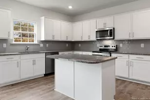 1043 Misty Creek Dr, Aberdeen, NC 28315 - Photo 12