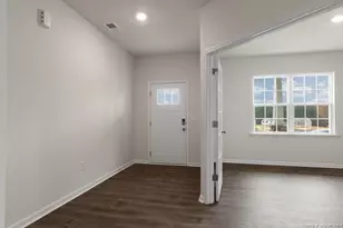 1043 Misty Creek Dr, Aberdeen, NC 28315 - Photo 2