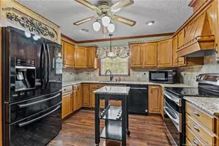 1952 Graham Rd, Fayetteville, NC 28304 - Photo 16