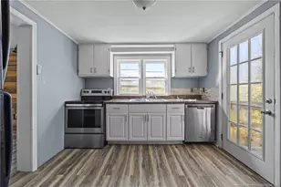 3530 Riverside Dr, Greensboro, NC 27406 - Photo 32