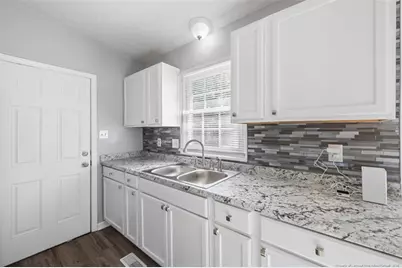 709 Platinum Street, Fayetteville, NC 28311 - Photo 10