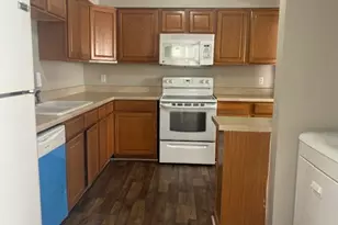 571 Winding Creek Rd, Fayetteville, NC 28305 - Photo 2