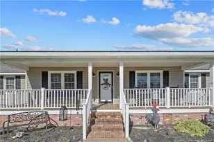 2007 Yarborough Rd, Saint Pauls, NC 28384 - Photo 4