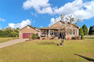 8413 Brightleaf Pl, Saint Pauls, NC 28384 - Photo 2