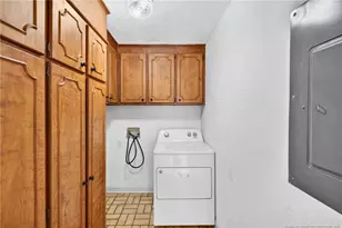 615 E 3rd Ave, Red Springs, NC 28377 - Photo 8