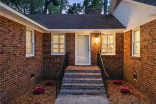 615 E 3rd Ave, Red Springs, NC 28377 - Photo 2