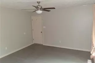 6413 Winter Park Dr, Fayetteville, NC 28304 - Photo 10