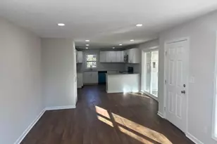 2012 Ironwood Dr, Fayetteville, NC 28304 - Photo 2