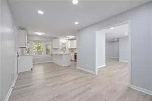 2909 Wessex Ct, Fayetteville, NC 28306 - Photo 16