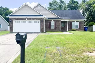 142 Crestwood Ln, Raeford, NC 28376 - Photo 1