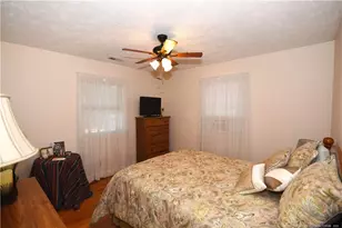 401 W 33 St, Lumberton, NC 28358 - Photo 22