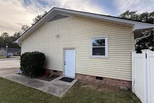 3057 Westminster Rd, Lumberton, NC 28360 - Photo 6