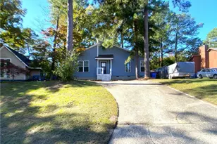 416 Bayberry Ct, Fayetteville, NC 28314 - Photo 2