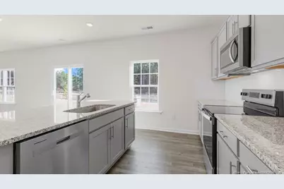 1055 Misty Creek Drive, Aberdeen, NC 28315 - Photo 8