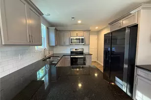 1045 Bombay Dr, Fayetteville, NC 28312 - Photo 4