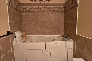 7027 Kittridge Dr, Fayetteville, NC 28314 - Photo 8