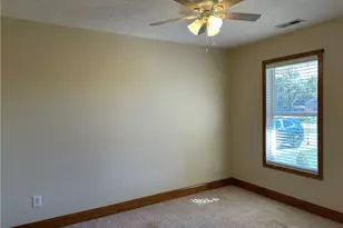 1935 Sunshine Ct, Hope Mills, NC 28348 - Photo 6