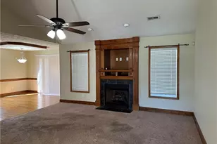 1935 Sunshine Ct, Hope Mills, NC 28348 - Photo 2