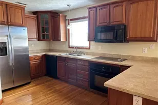 1935 Sunshine Ct, Hope Mills, NC 28348 - Photo 4