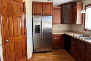 1935 Sunshine Ct, Hope Mills, NC 28348 - Photo 6