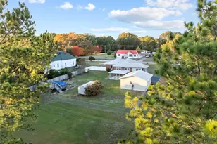 510 E Donaldson Ave, Raeford, NC 28376 - Photo 34