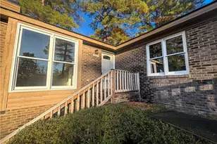 527 Coronation Dr, Fayetteville, NC 28311 - Photo 2