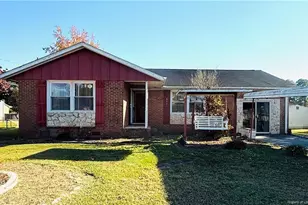 611 Reggie Ct, Spring Lake, NC 28390 - Photo 2